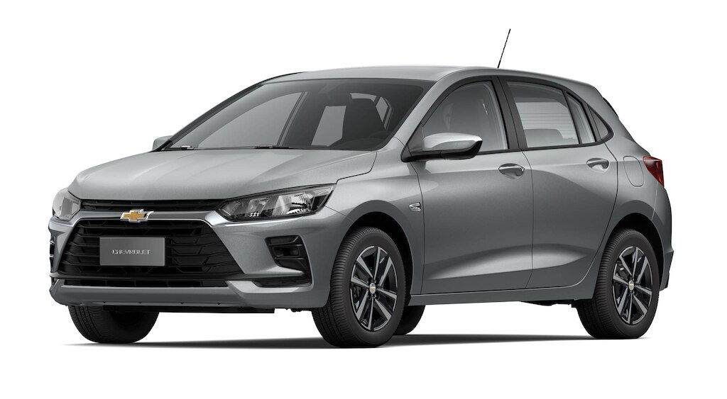 Onix LT Turbo 2026 na cor prata shark